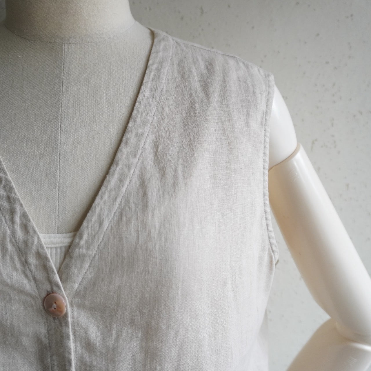 90s "SAKS FIFTH AVENUE" Sleeveless Top
