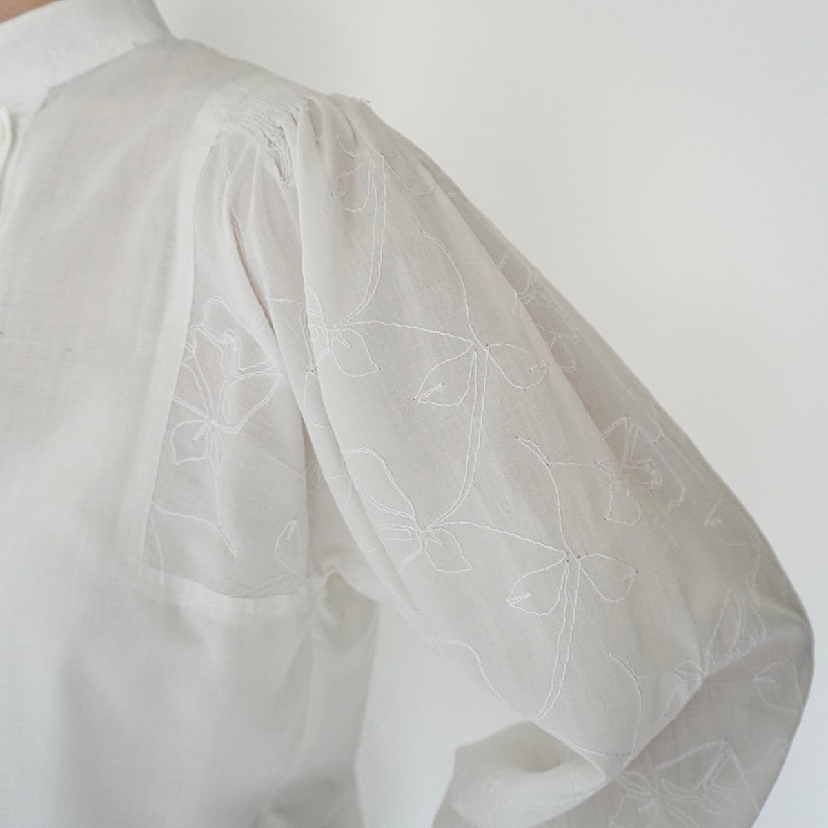 80s Embroidery Blouse
