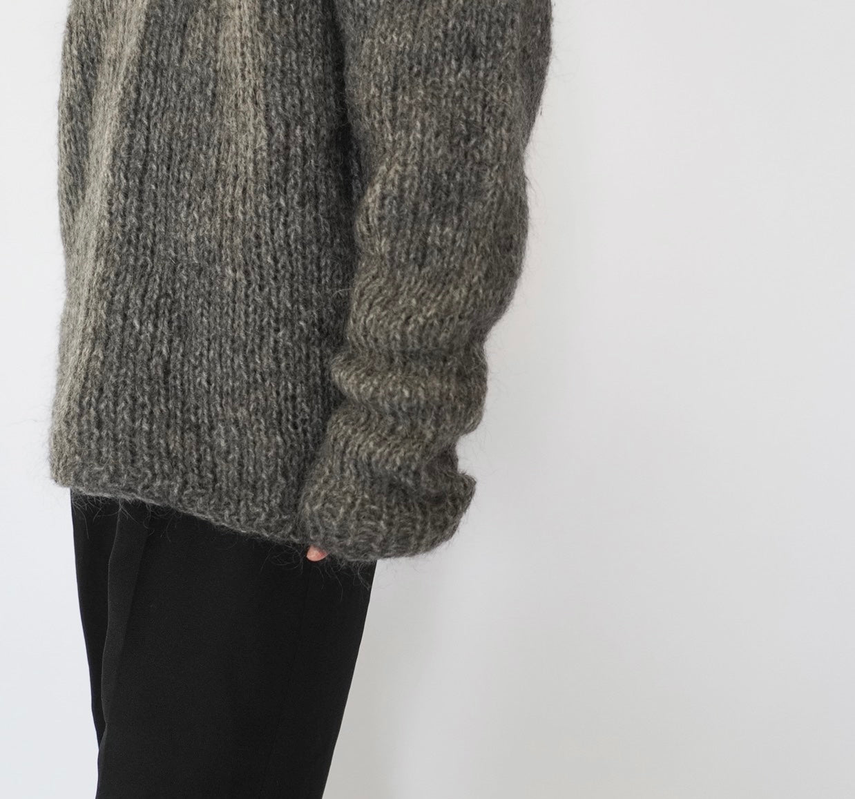 80s V Neck Knit