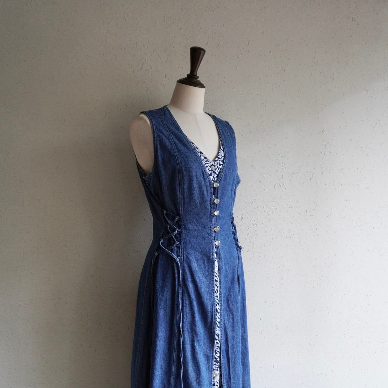 90s Sleeveless Denim Dress