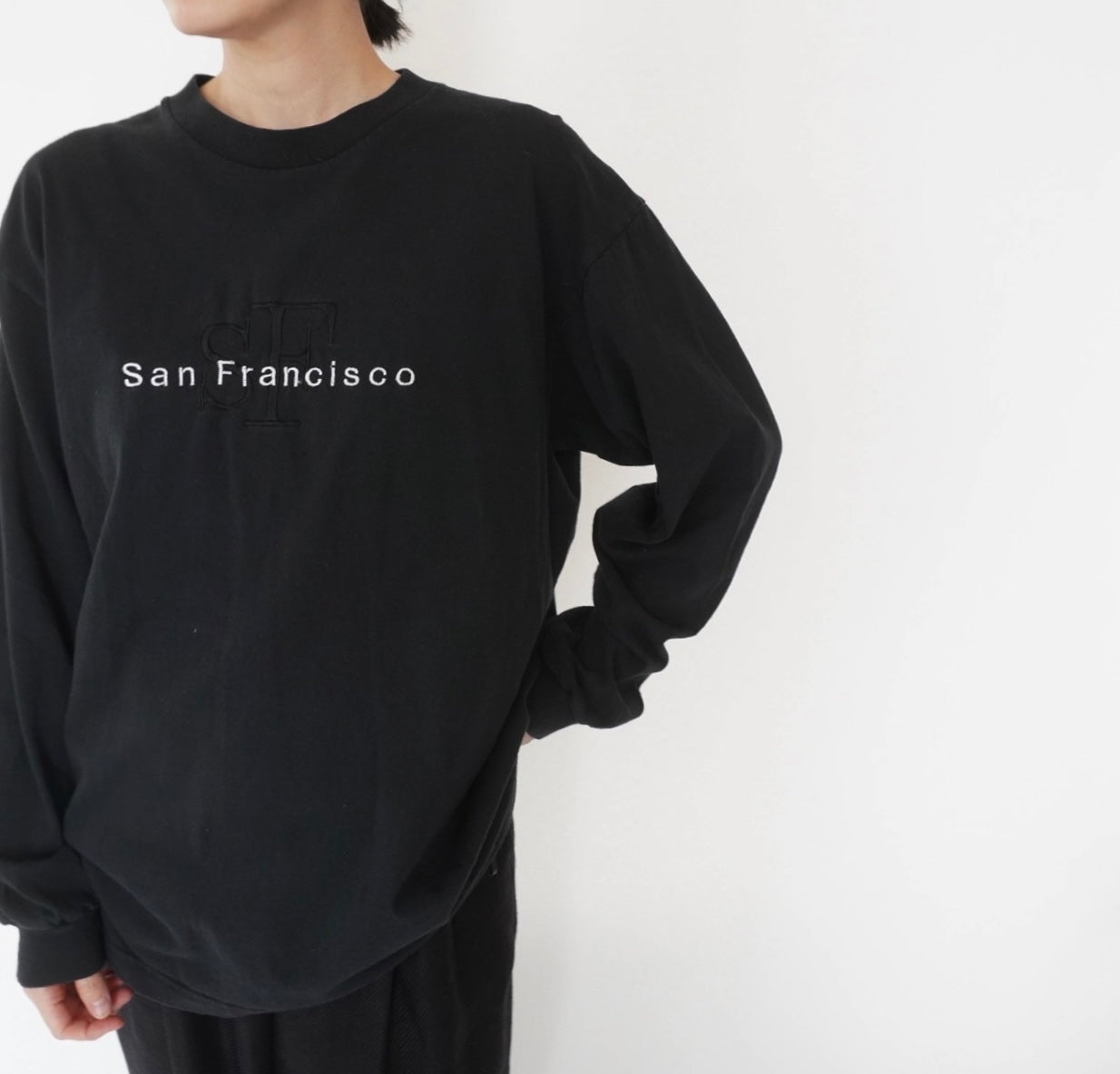 90s Embroidery Long Sleeves T-shirt Made in USA