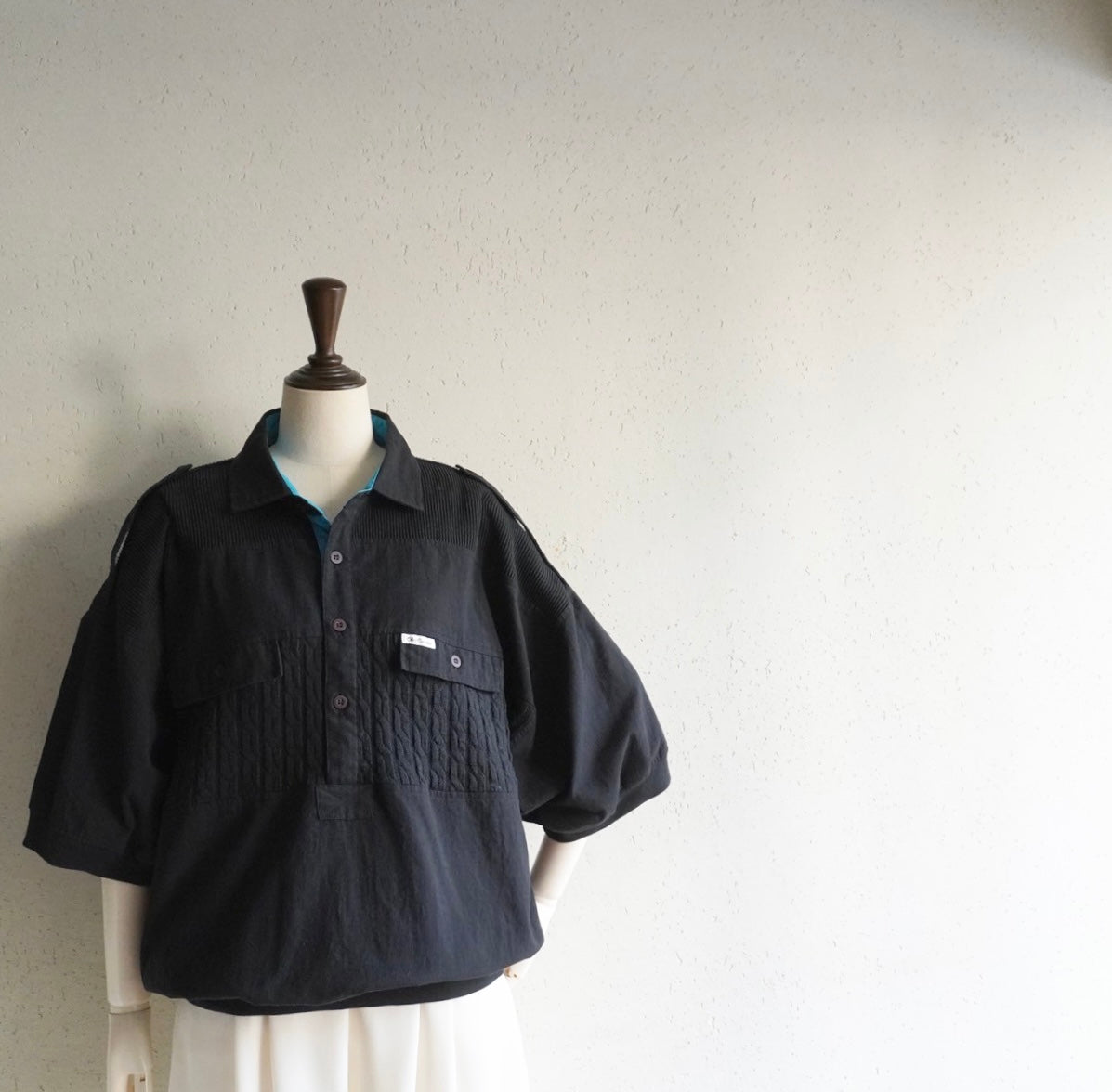 90s Black x Blue Design Top