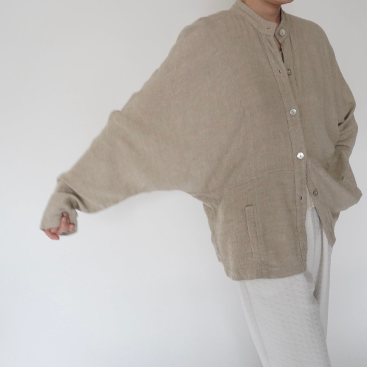 90s Design Beige Blouse