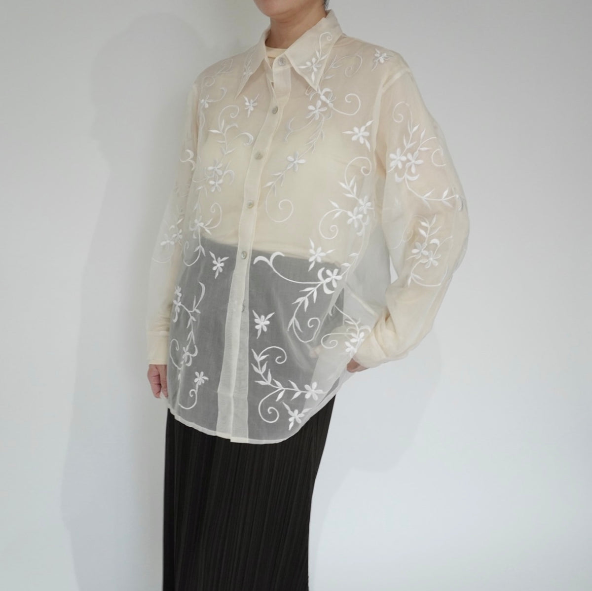90s Embroidery Silk Shirt