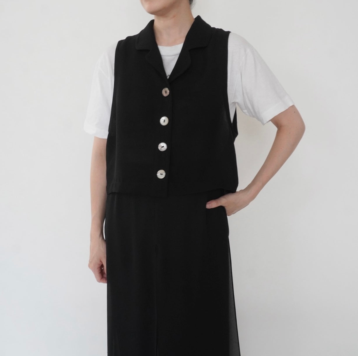 90s Black Sleeveless Shirt