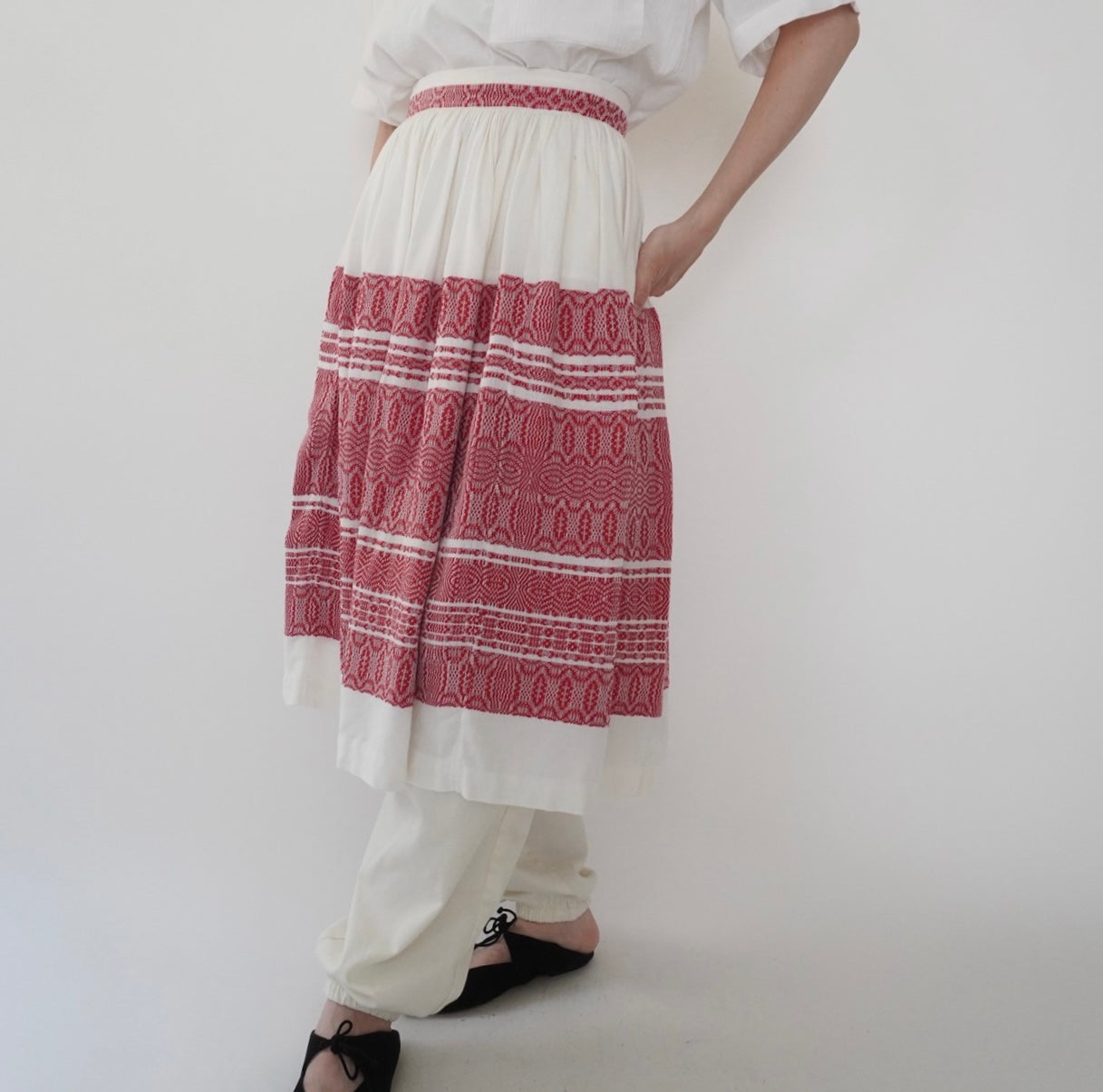 60s Embroidery Skirt