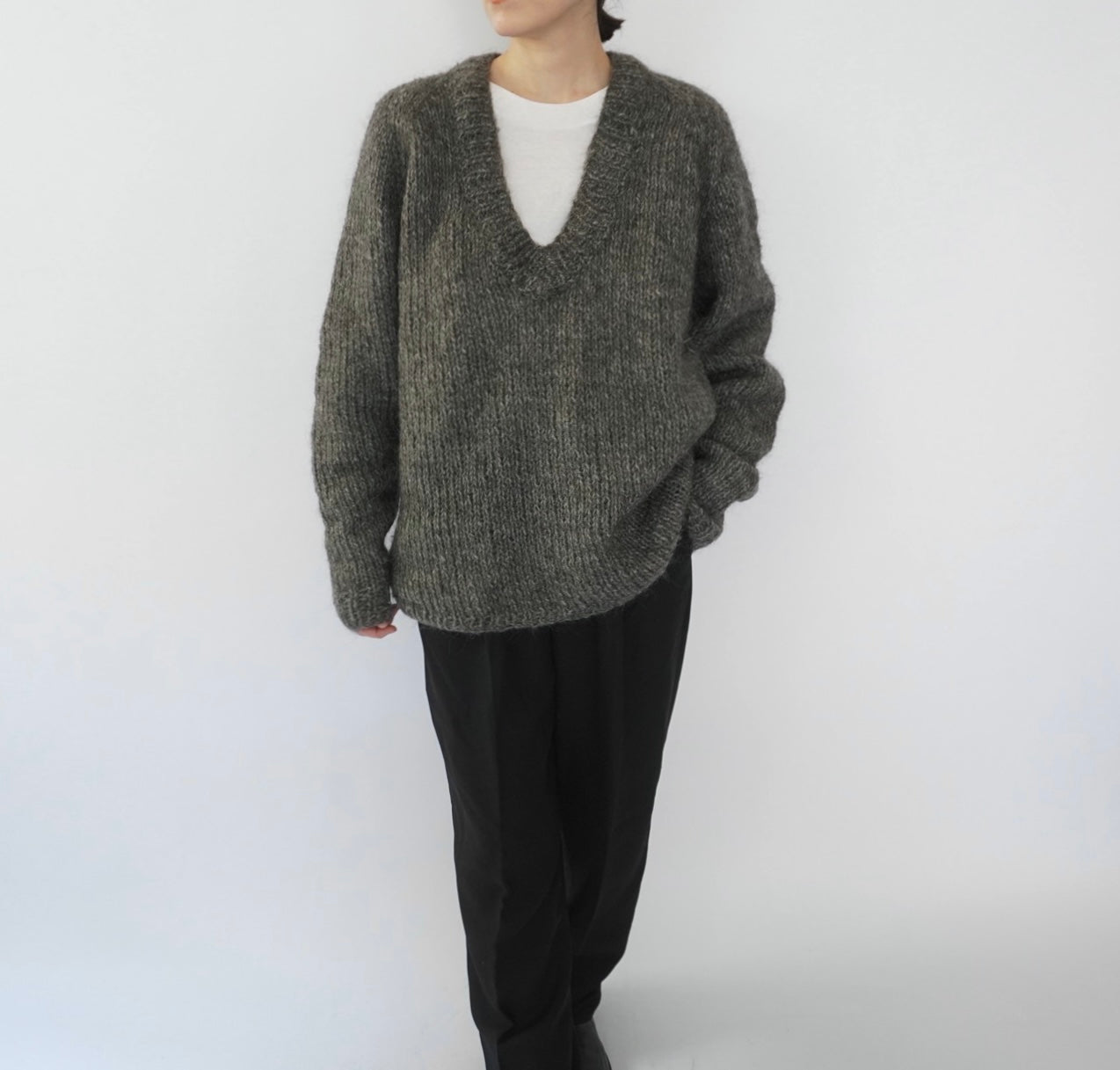 80s V Neck Knit