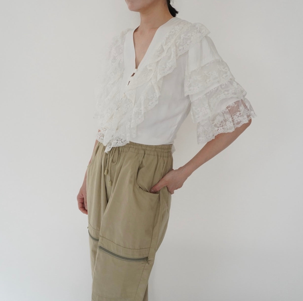 80s Lace Design Blouse
