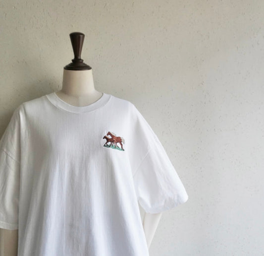 90s Embroidery T-shirt