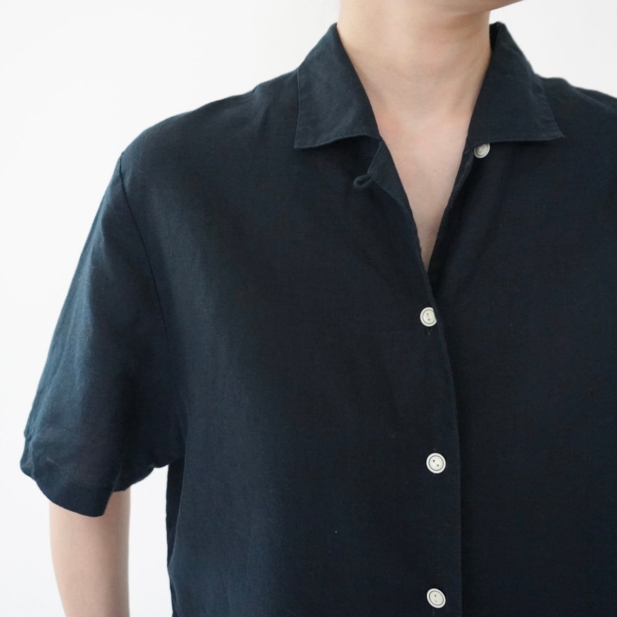 90s Navy Linen Shirt