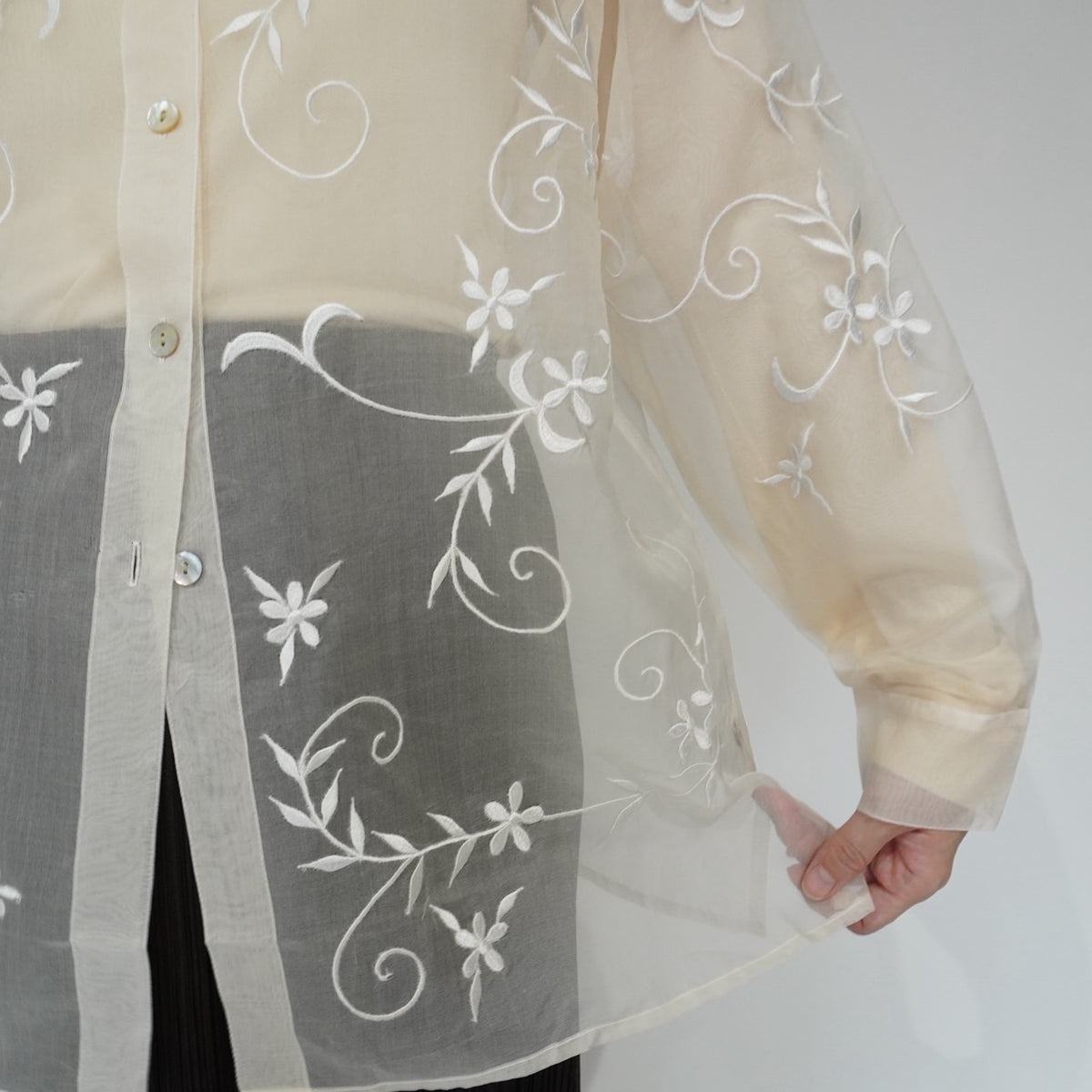 90s Embroidery Silk Shirt