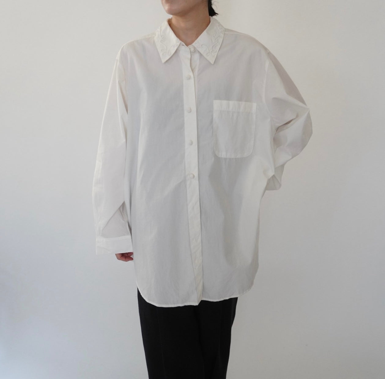 90s Embroidery Collar Shirt