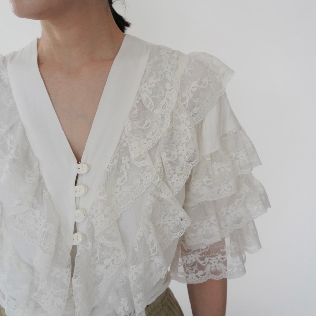 80s Lace Design Blouse