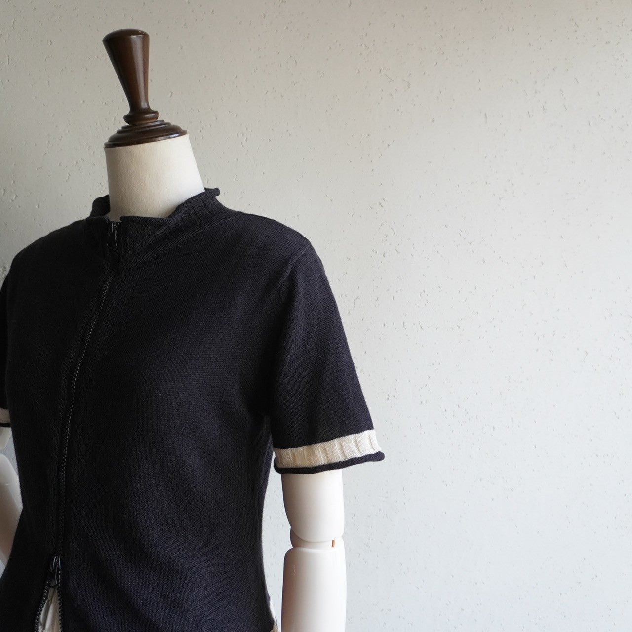 90s EURO Zipped Top