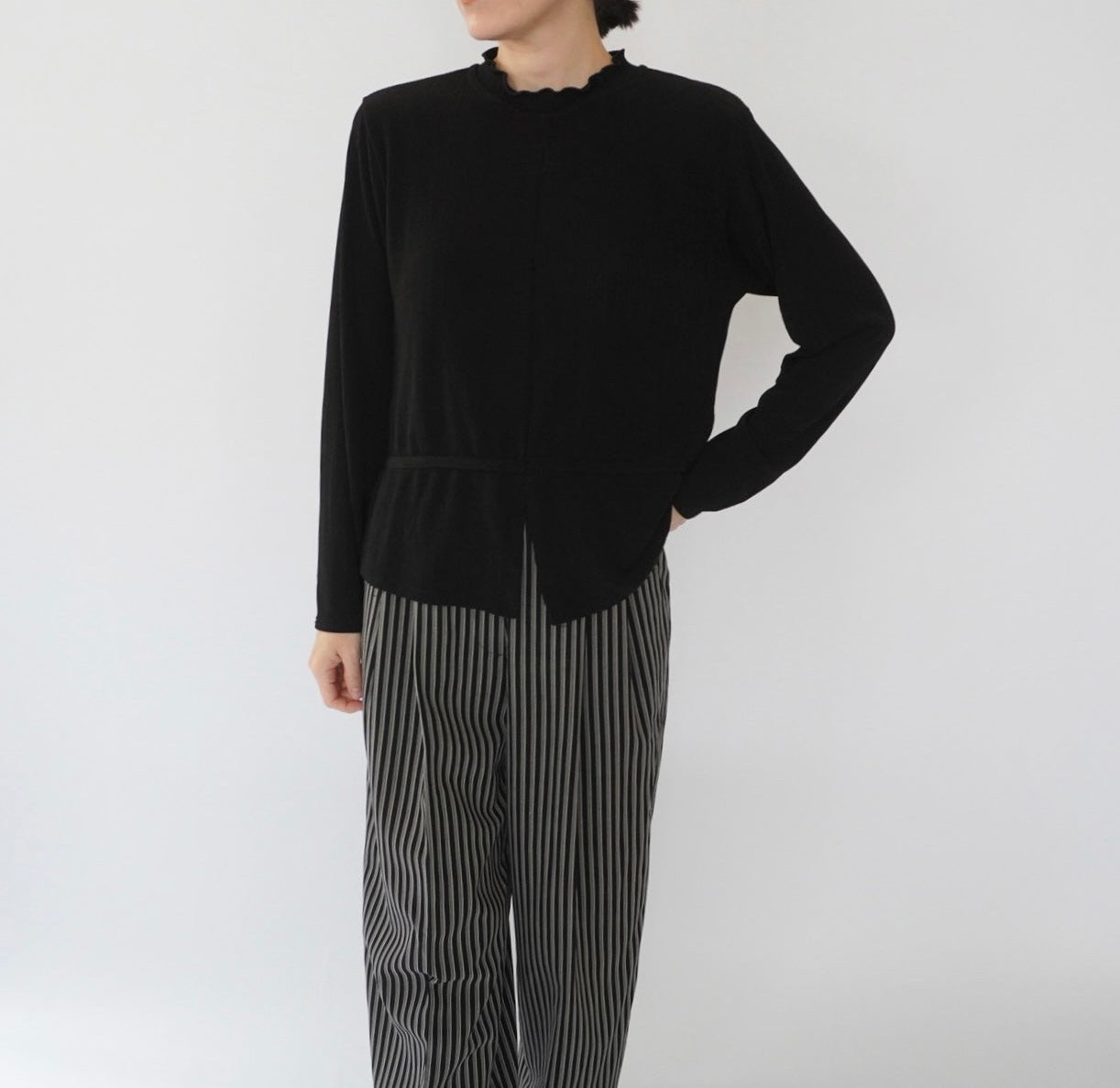 90s Black Design Top