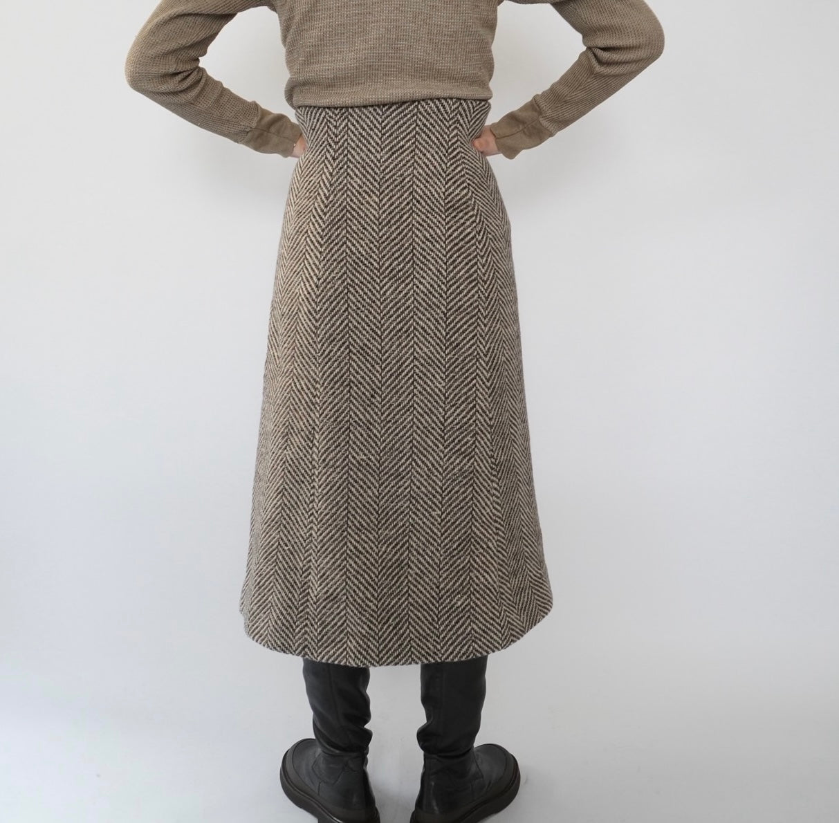 60s,70s "TRAINA BOUTIQUE" Lace Up Design Skirt