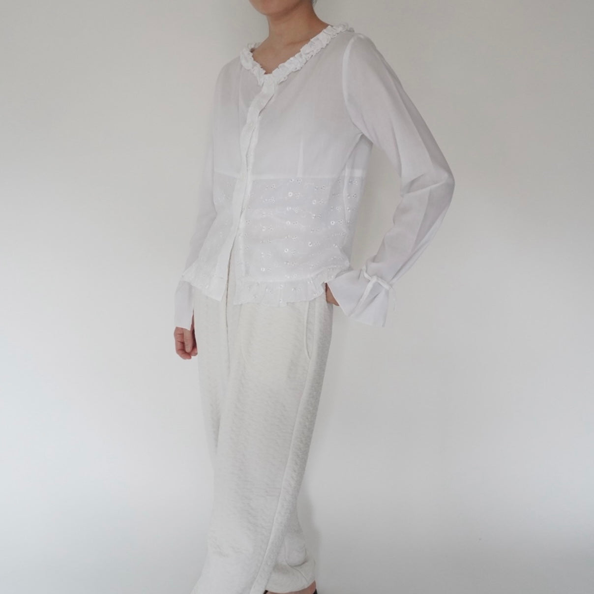 90s Lace Design Blouse