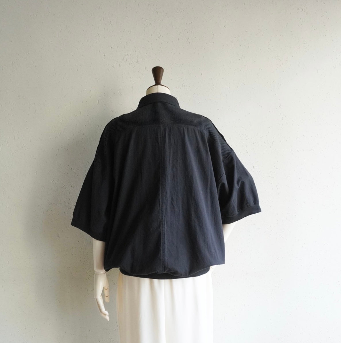 90s Black x Blue Design Top