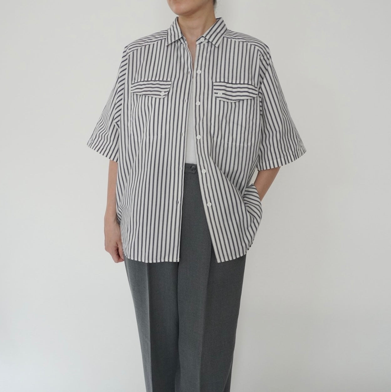 90s Striped Design Shirt