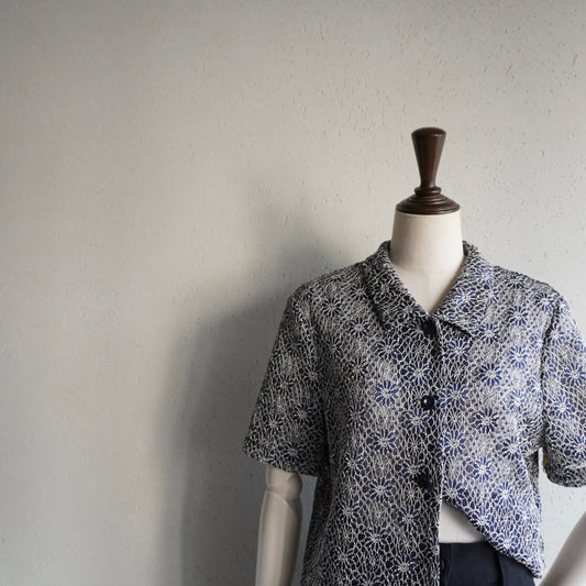 90s Lace Design Mesh  Shirt