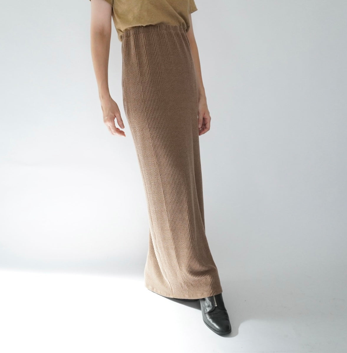 90s Ribbed Maxi Skirt