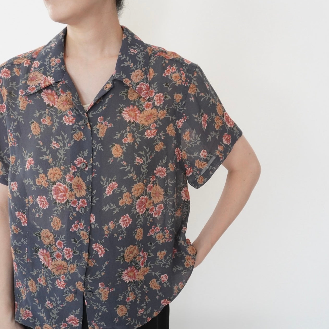 90s Floral Print Shirt