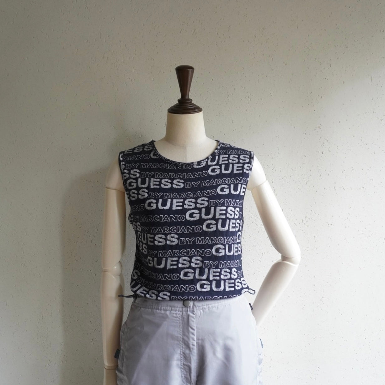 90s "GUESS" Sleeveless Top