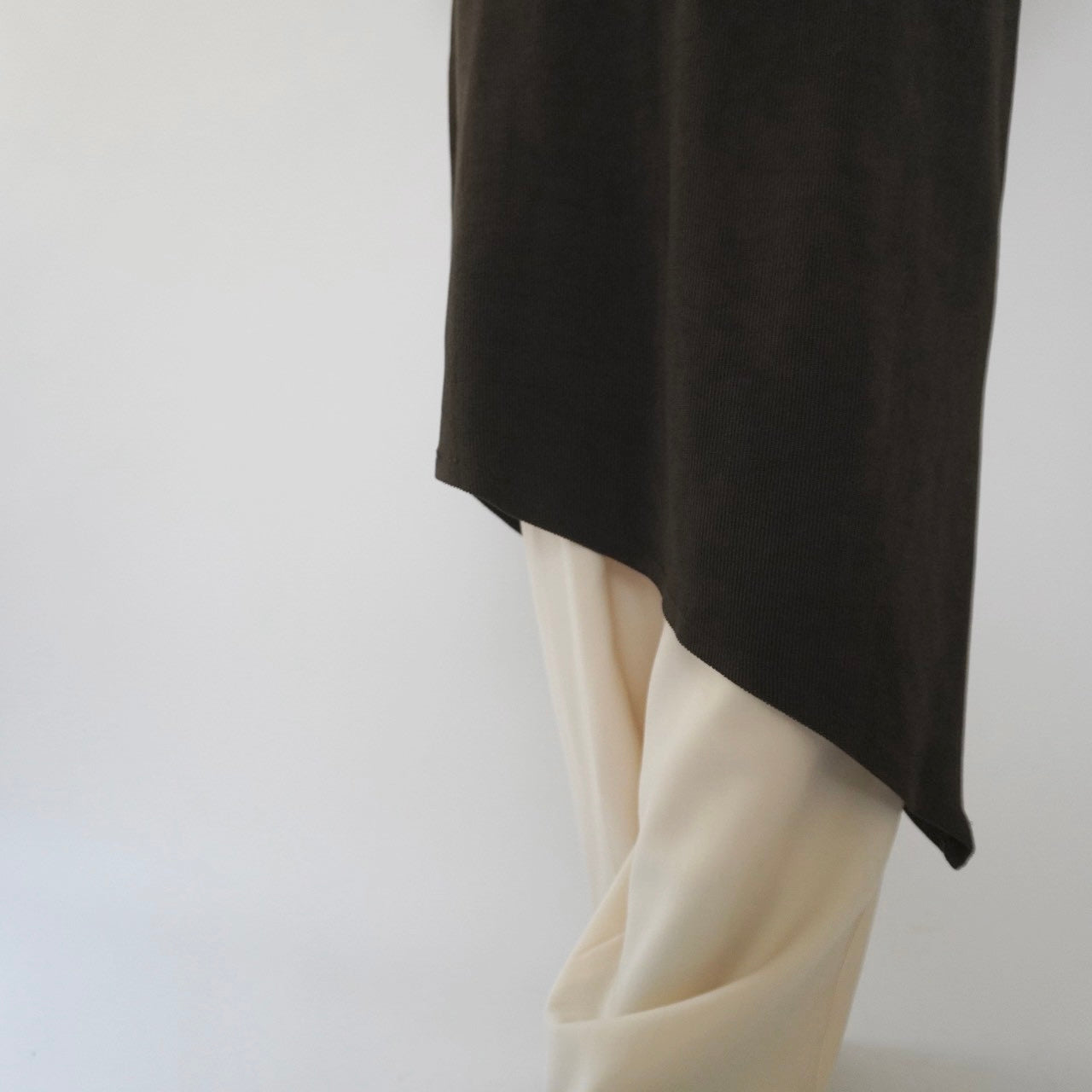 90s Asymmetry Design Ribbed Skirt