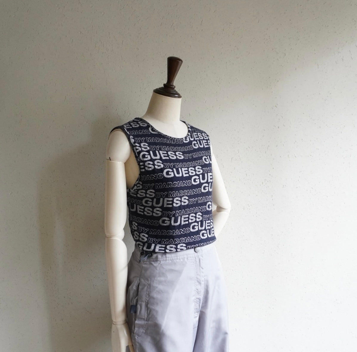90s "GUESS" Sleeveless Top