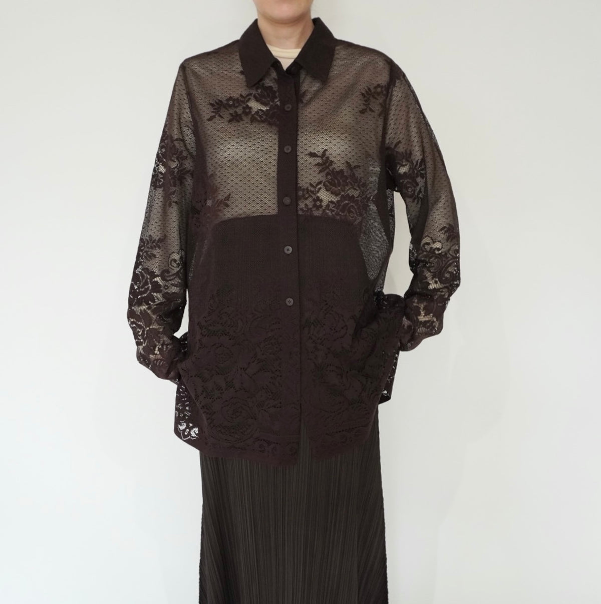 90s Lace Design Shirt