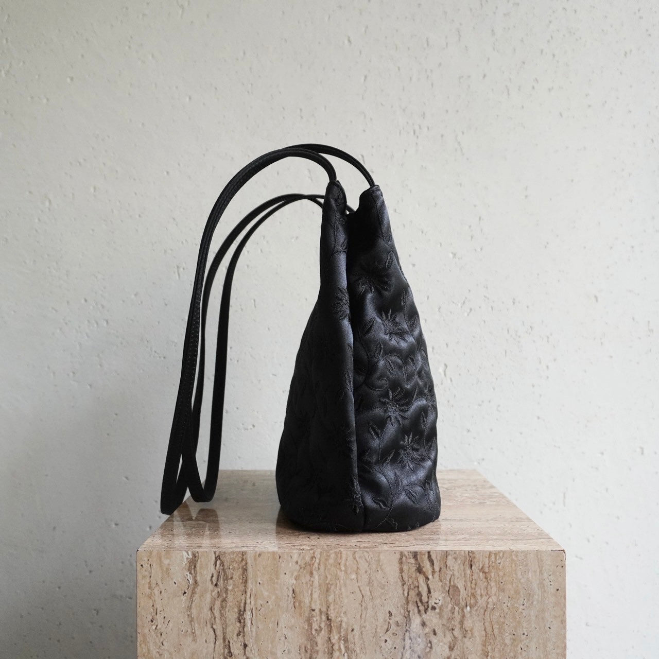 "NINE WEST” Embroidery Bag