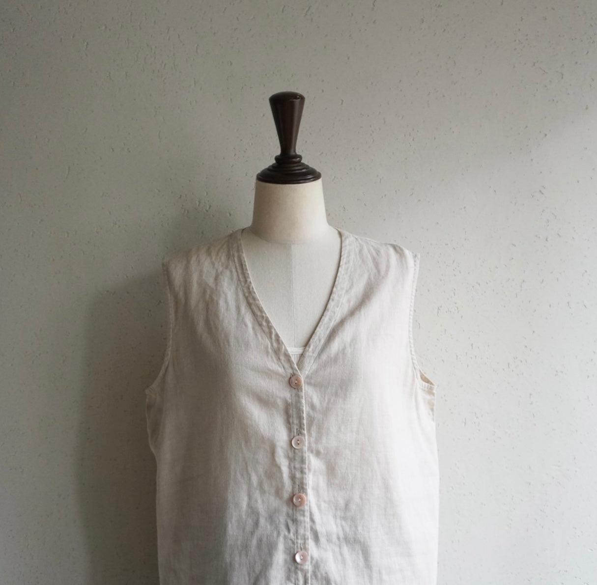 90s "SAKS FIFTH AVENUE" Sleeveless Top