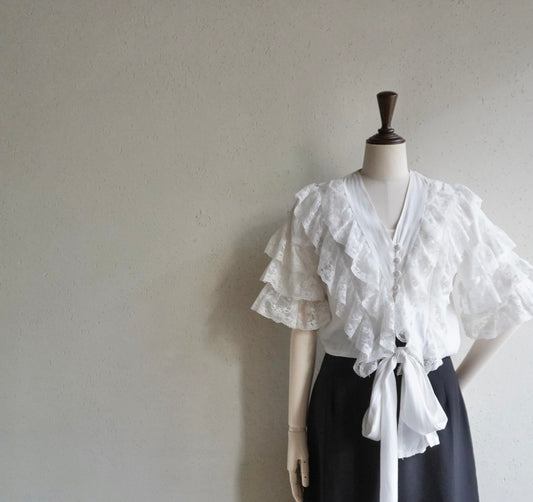 80s Lace Design Blouse