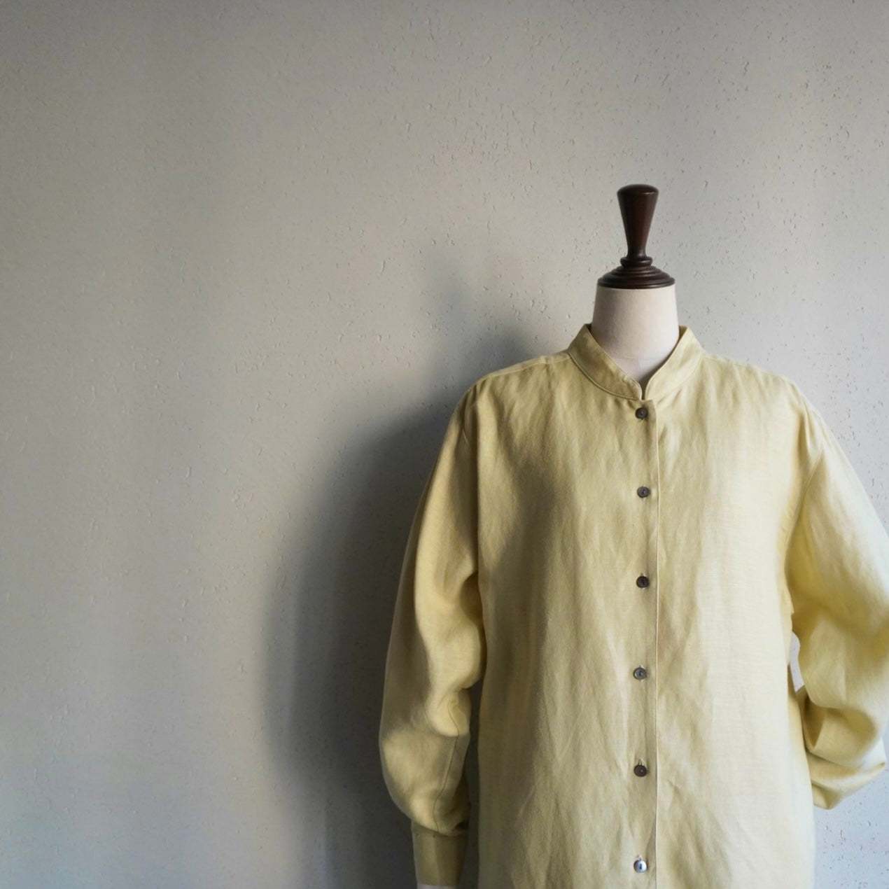 90s Design Linen Shirt