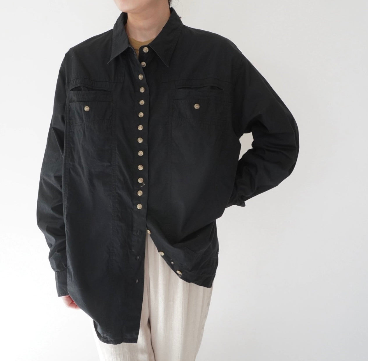 90s Button Design Shirt