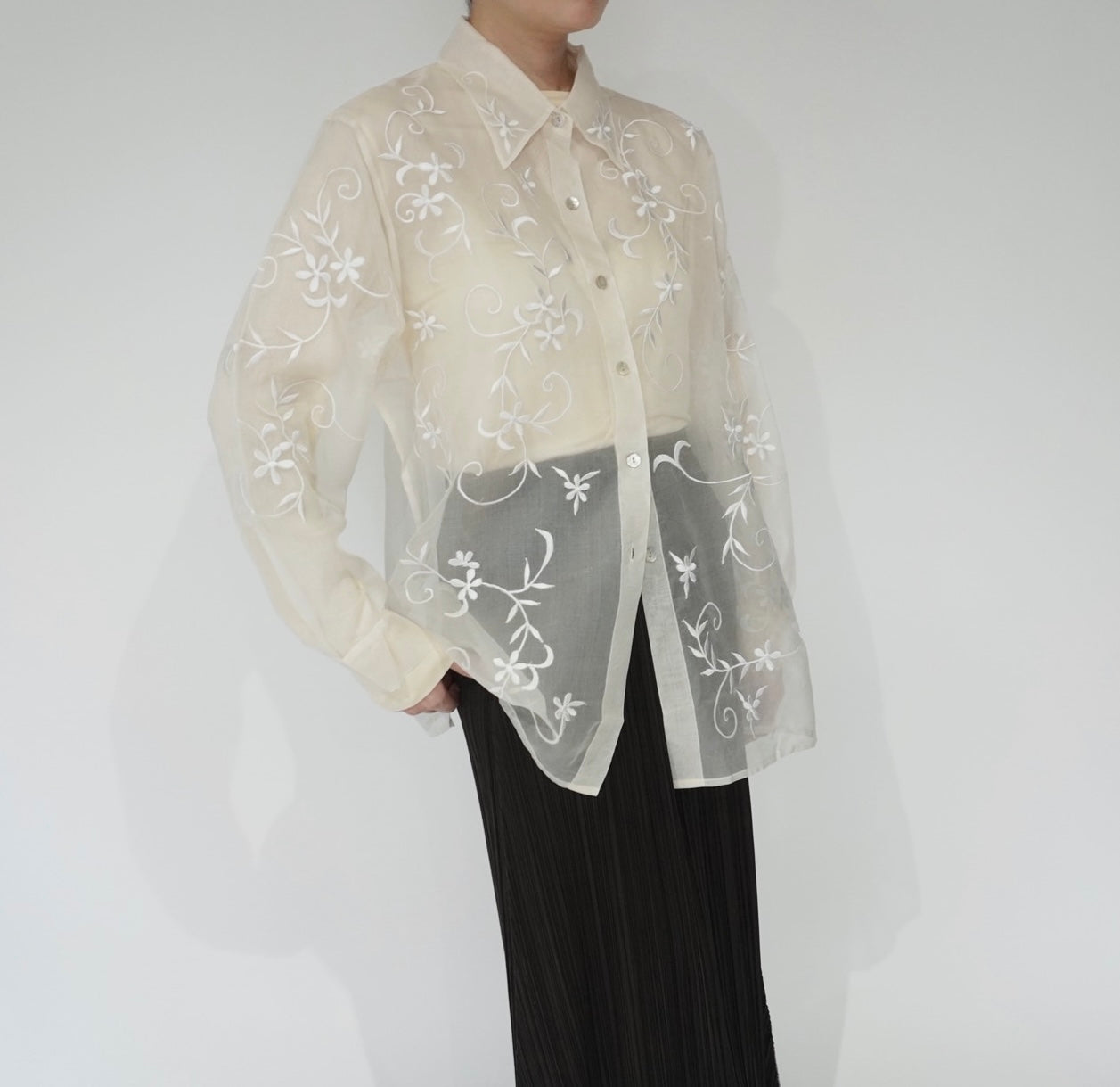 90s Embroidery Silk Shirt