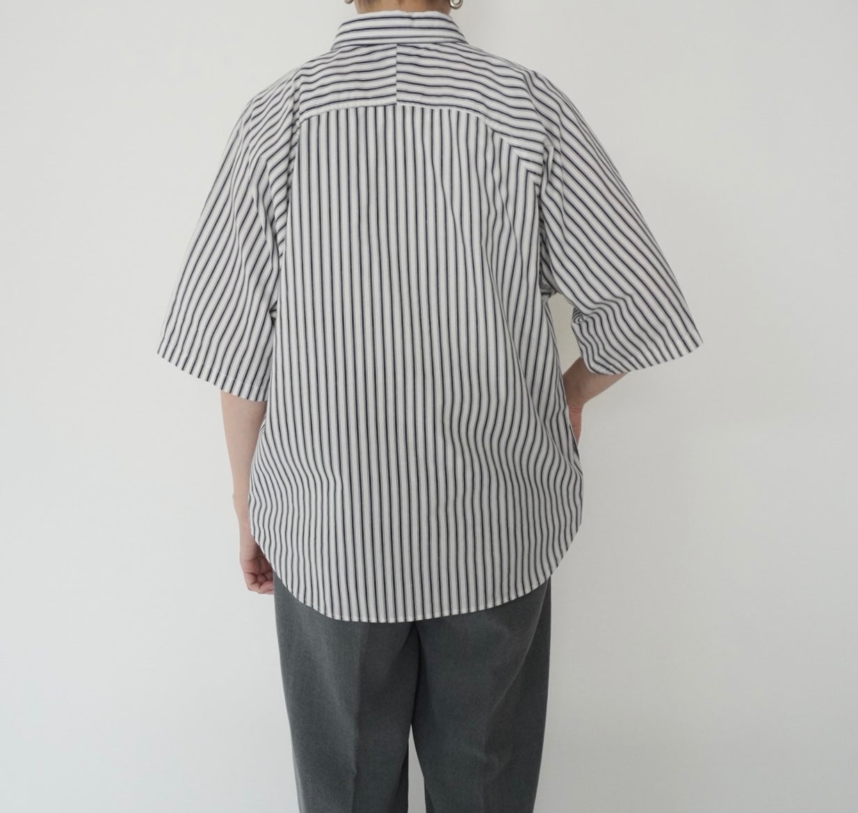 90s Striped Design Shirt