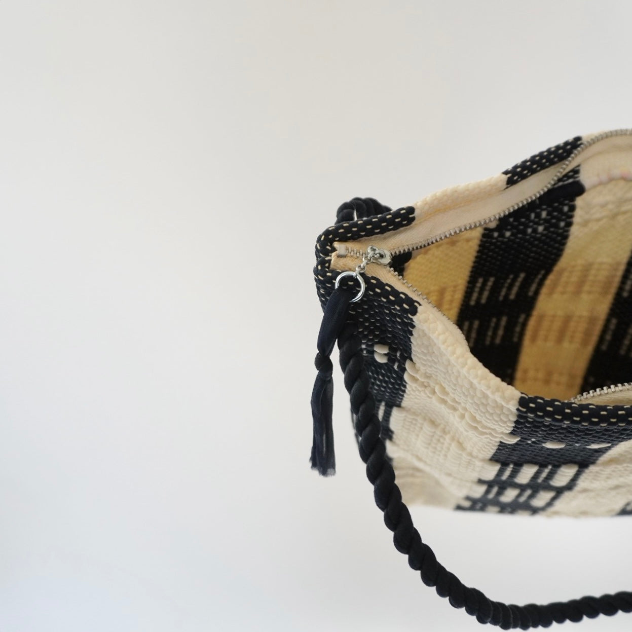 40s Woven Striped Bag