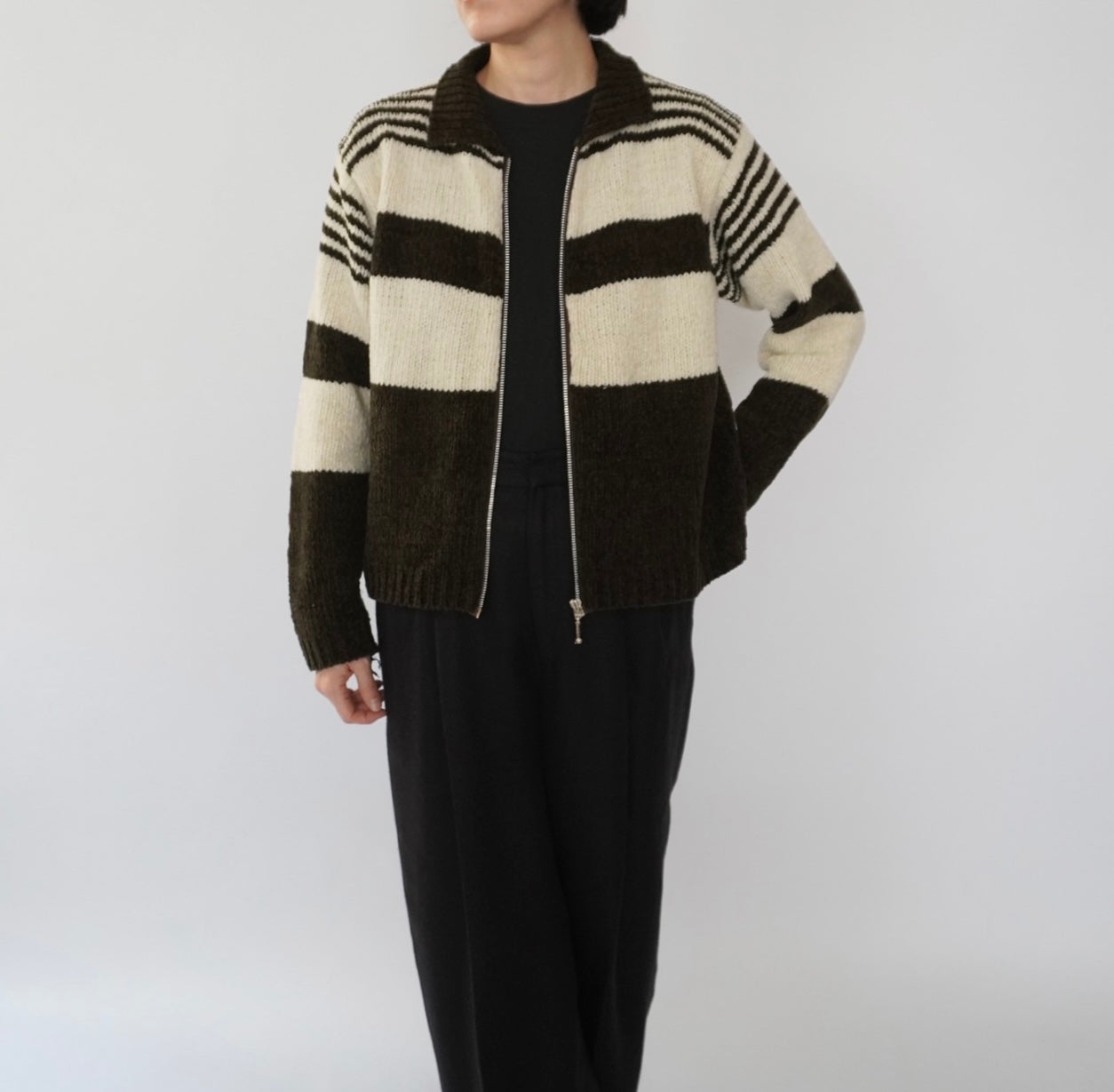 90s EURO Zipped Top