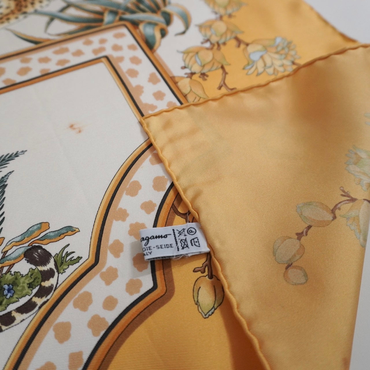 ”Salvatore Ferragamo” Silk Scarf Made in Italy