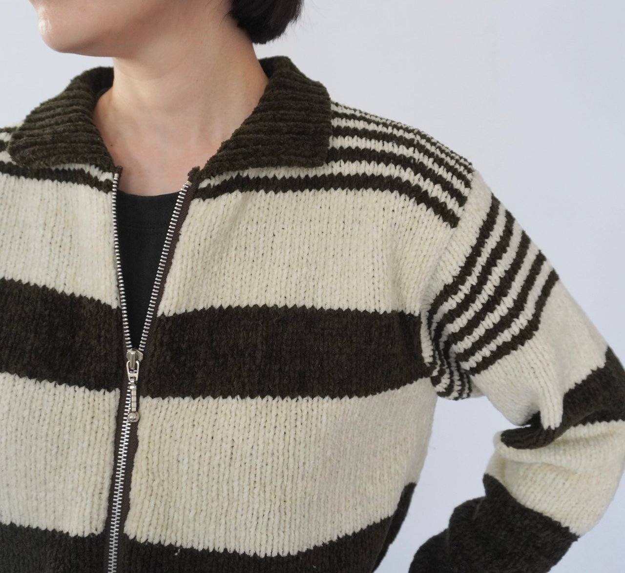 90s EURO Zipped Top
