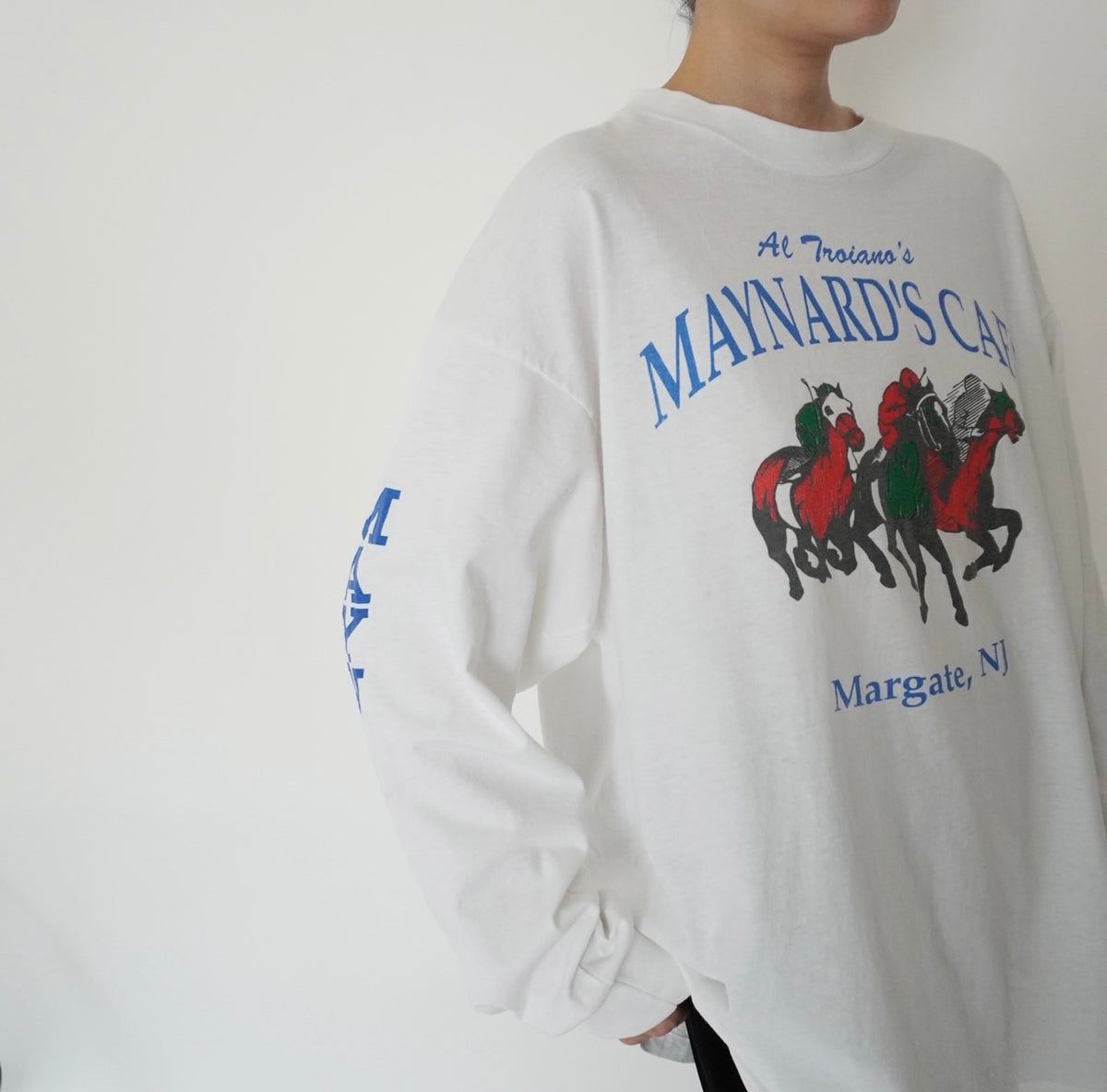 90s Long Sleeves Printed T-shirt Made in USA