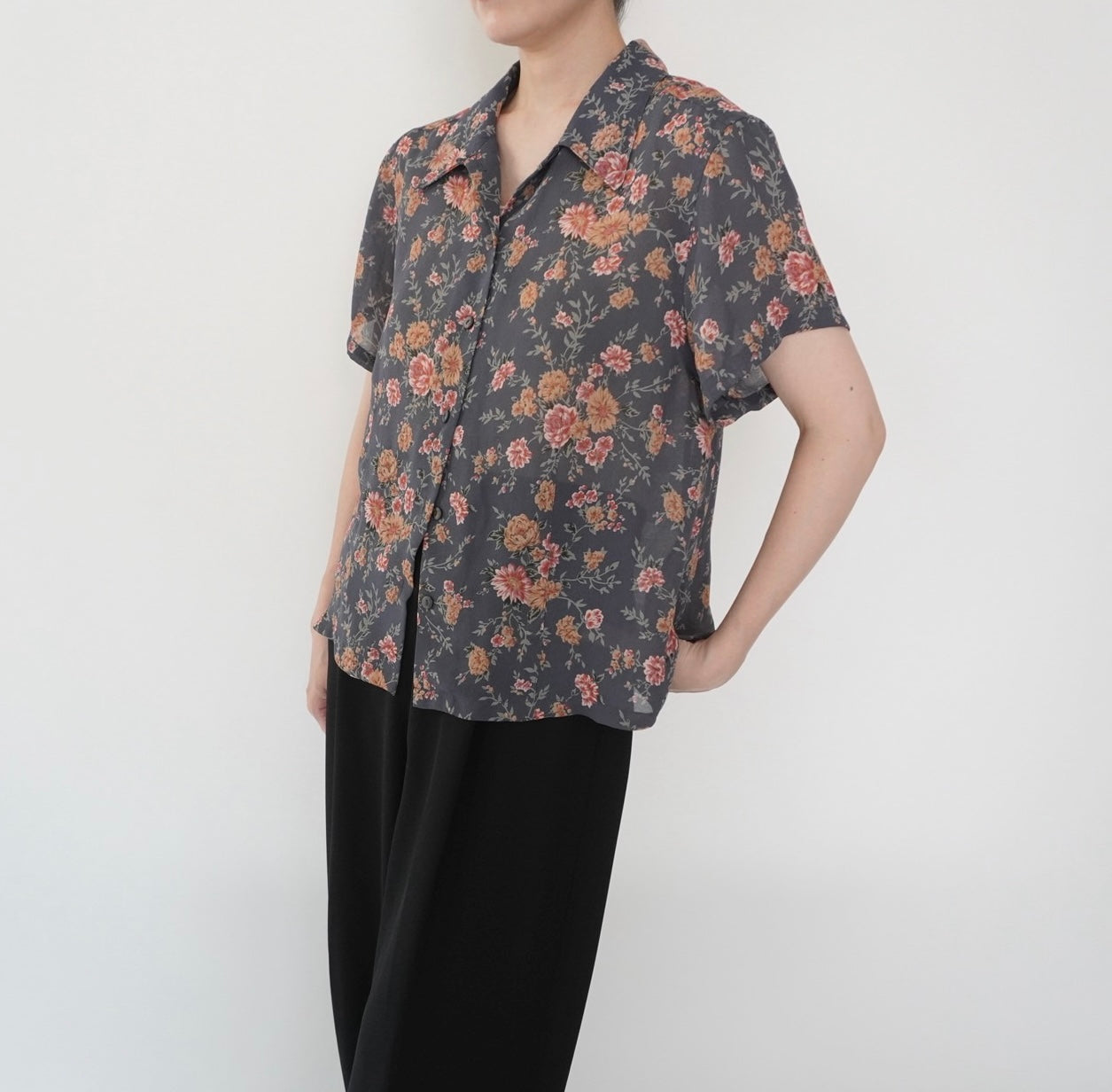 90s Floral Print Shirt