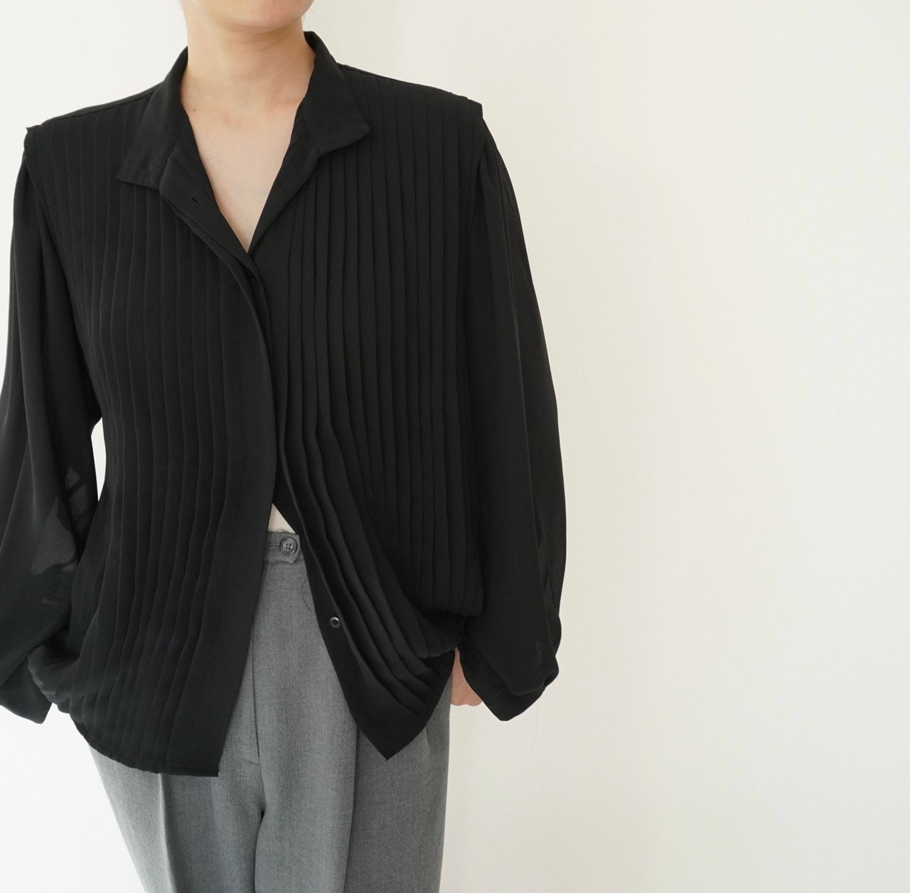 90s Pleated Design Blouse