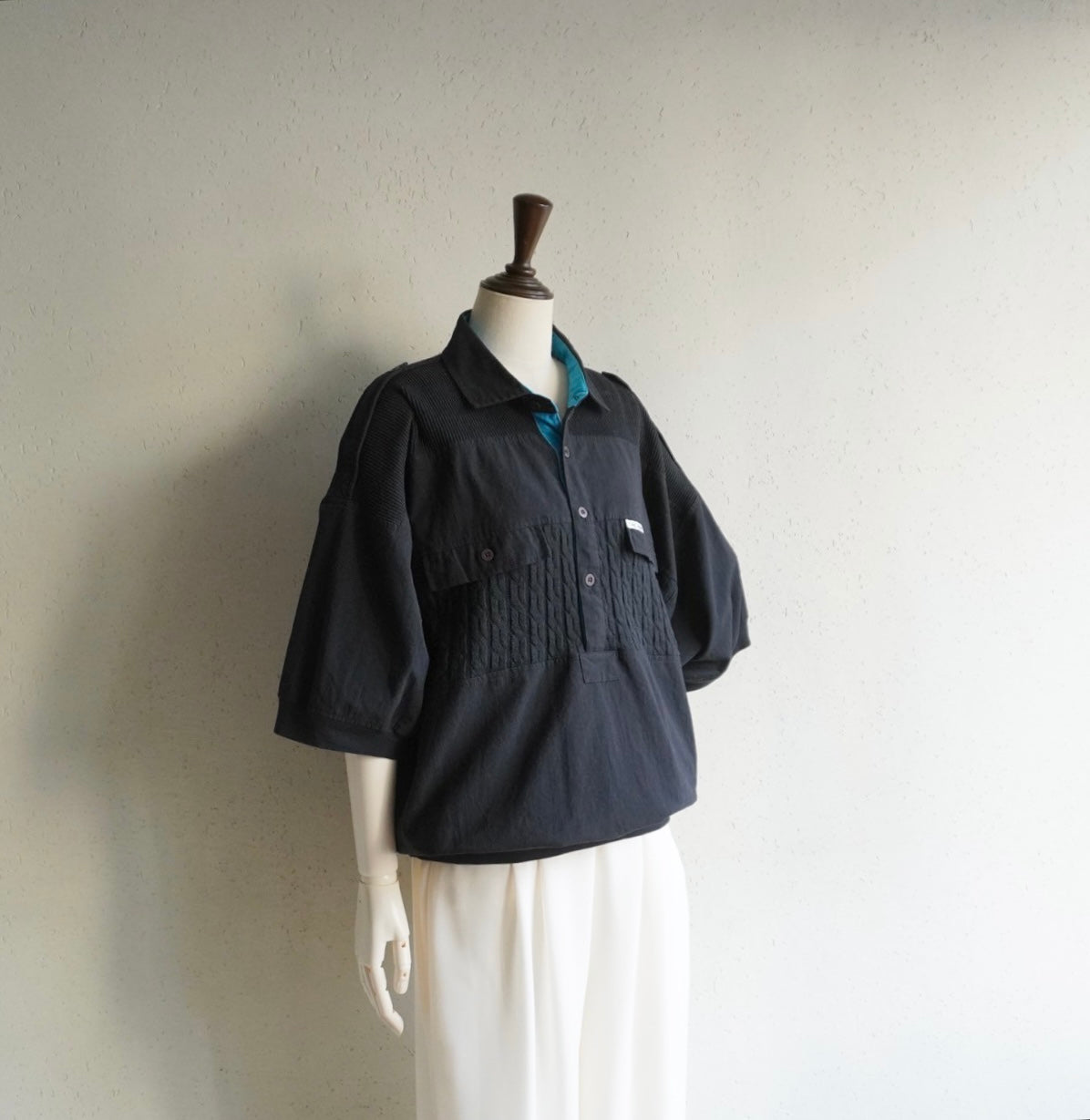 90s Black x Blue Design Top