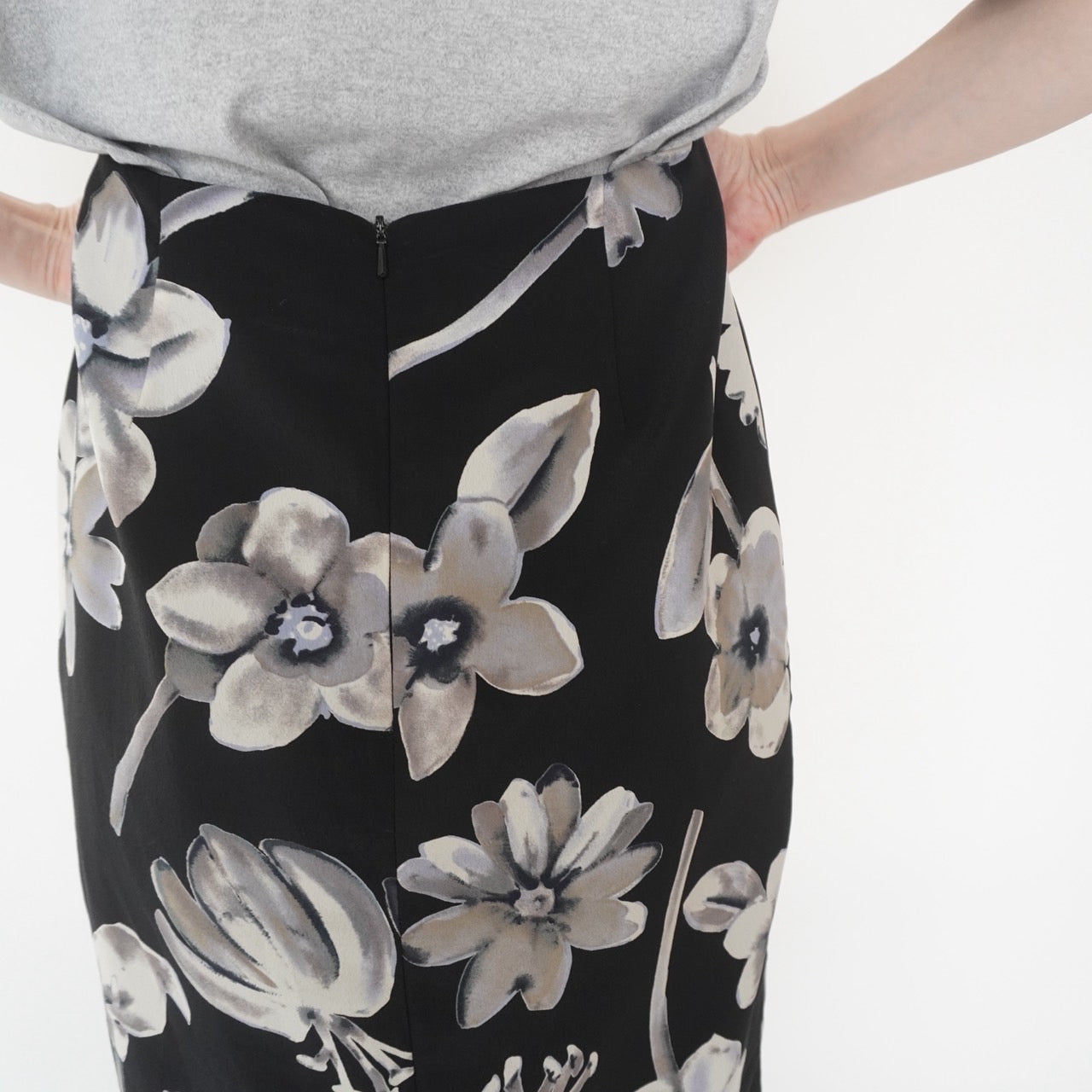 90s EURO Floral Print Skirt