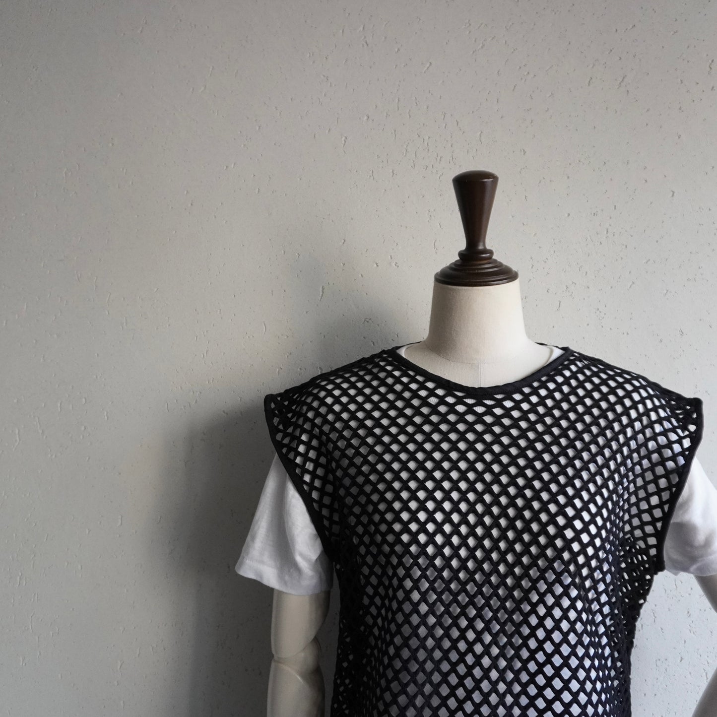 90s Mesh Design Top