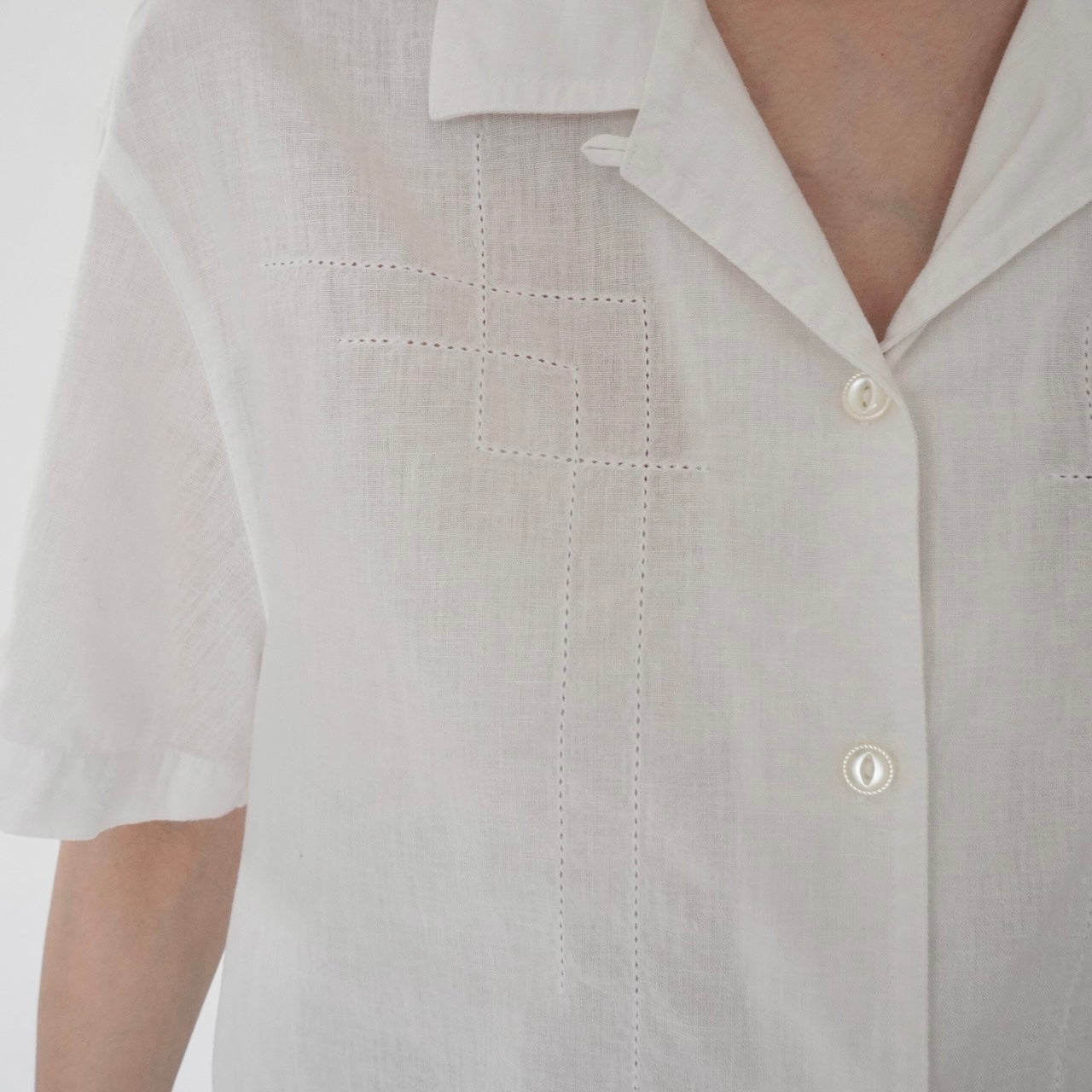 90s Design White Shirt