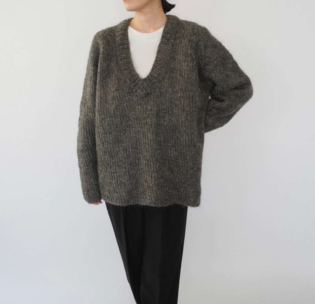 80s V Neck Knit