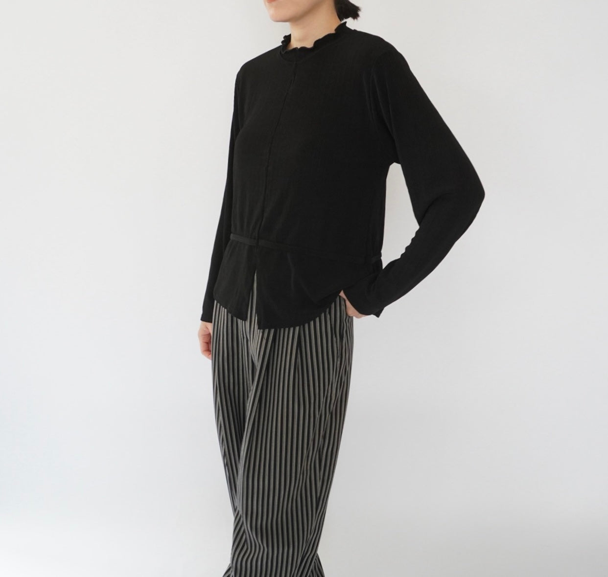 90s Black Design Top